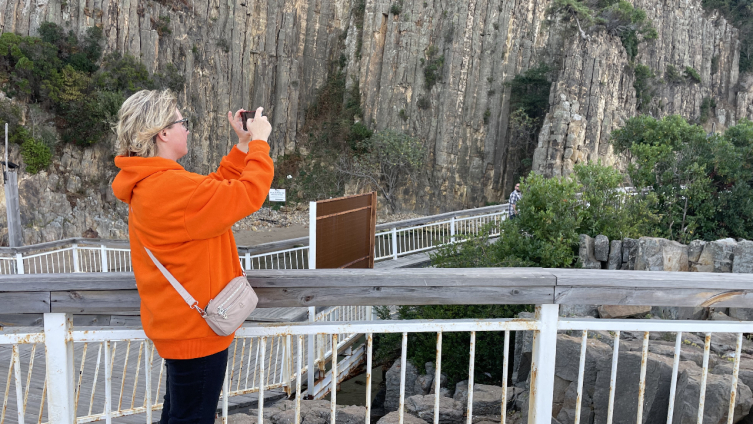 Kruvaziyer yolcuları Bartın Irmağı'nda tekne turu yaptı